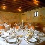 Corte Uccellanda Relais & Aparthotel Monzambano