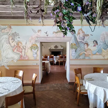 Corte Uccellanda Relais & 4* Monzambano