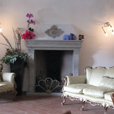 Aparthotel Corte Uccellanda Relais & 4*