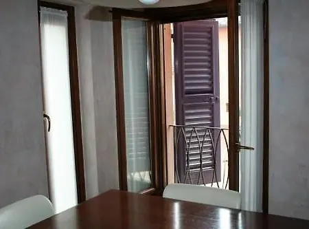 Corte Uccellanda Relais & מלון דירות 4*