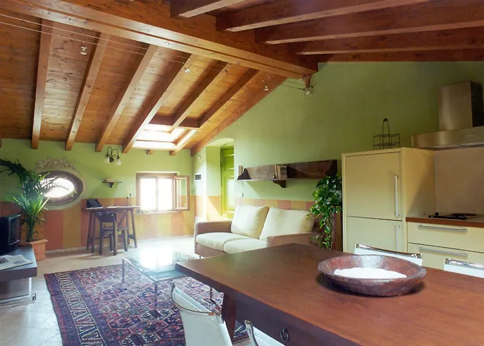 Apart Otel Corte Uccellanda Relais &