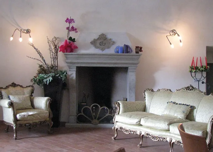 Apart Otel Corte Uccellanda Relais & 4*