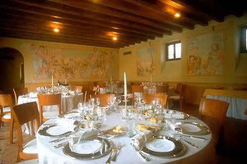 Corte Uccellanda Relais & Apart Otel Monzambano